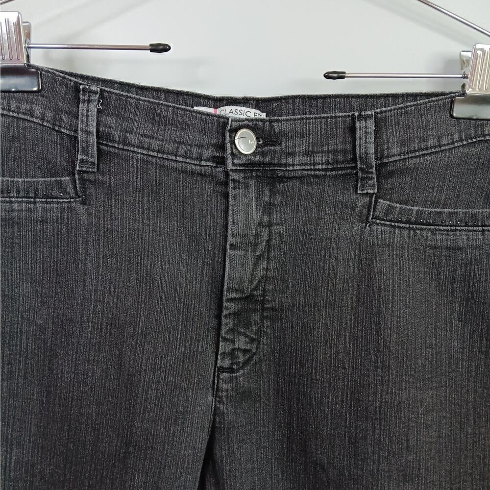 Lee Classic Fit At The Waist Faded Black Denim Capris Size 16P - Picture 2 of 6